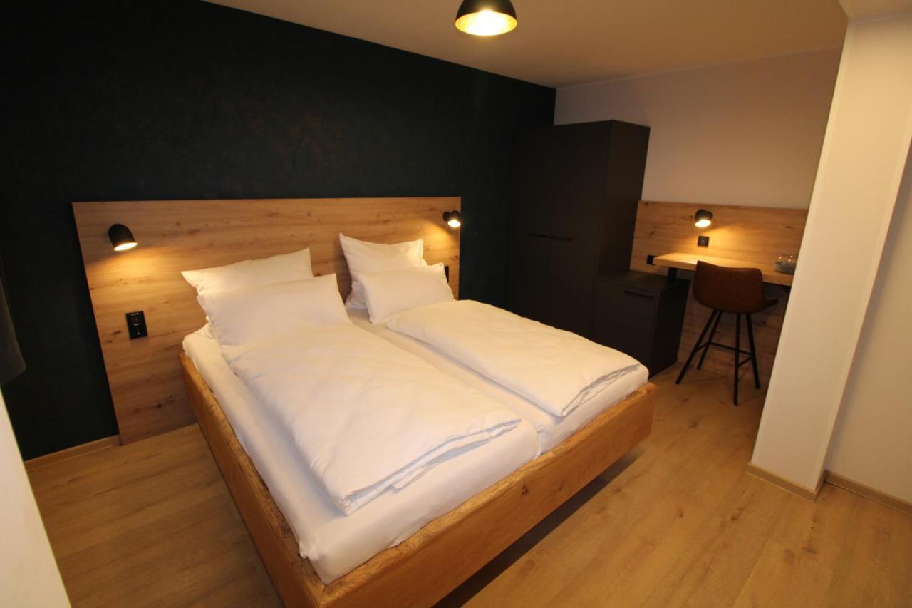 Der Hirsch Hotel Моншау Экстерьер фото