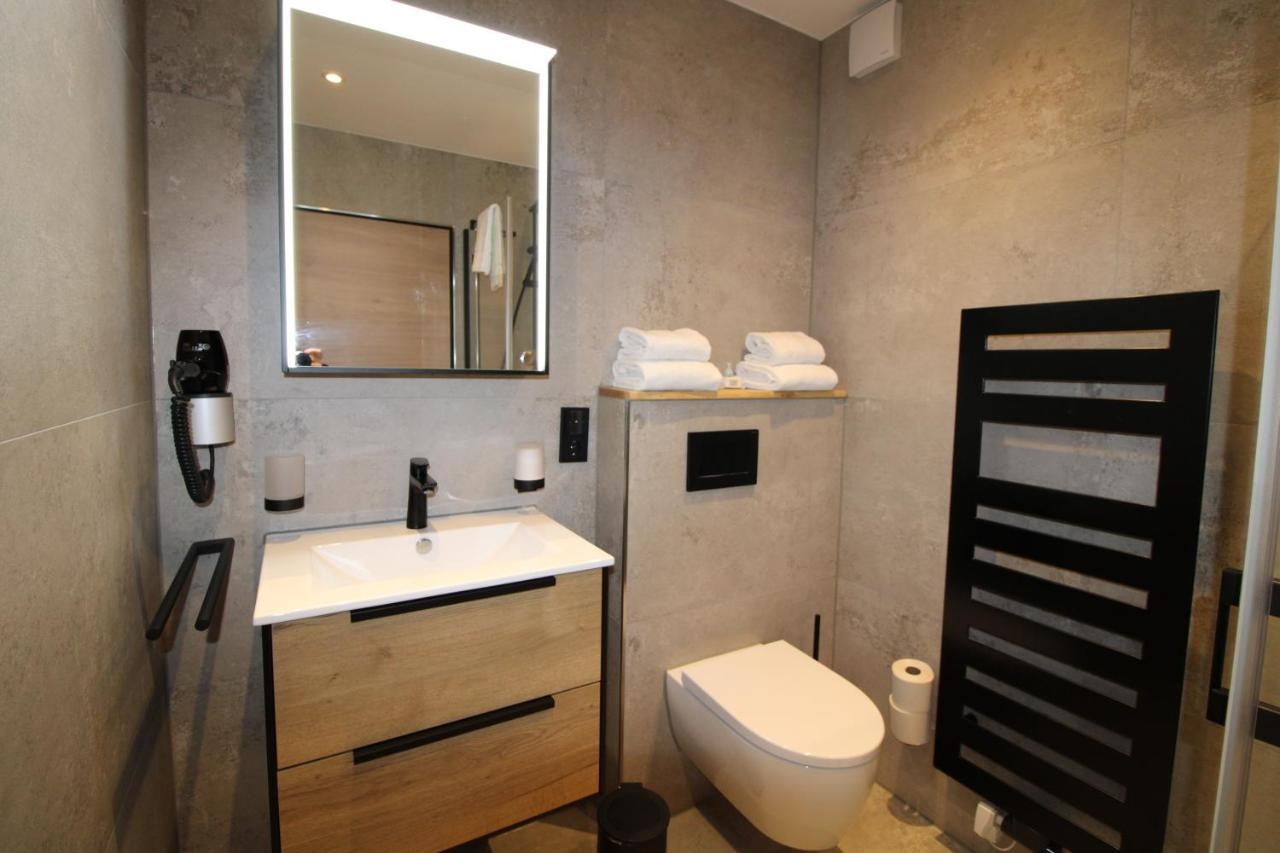 Der Hirsch Hotel Моншау Экстерьер фото