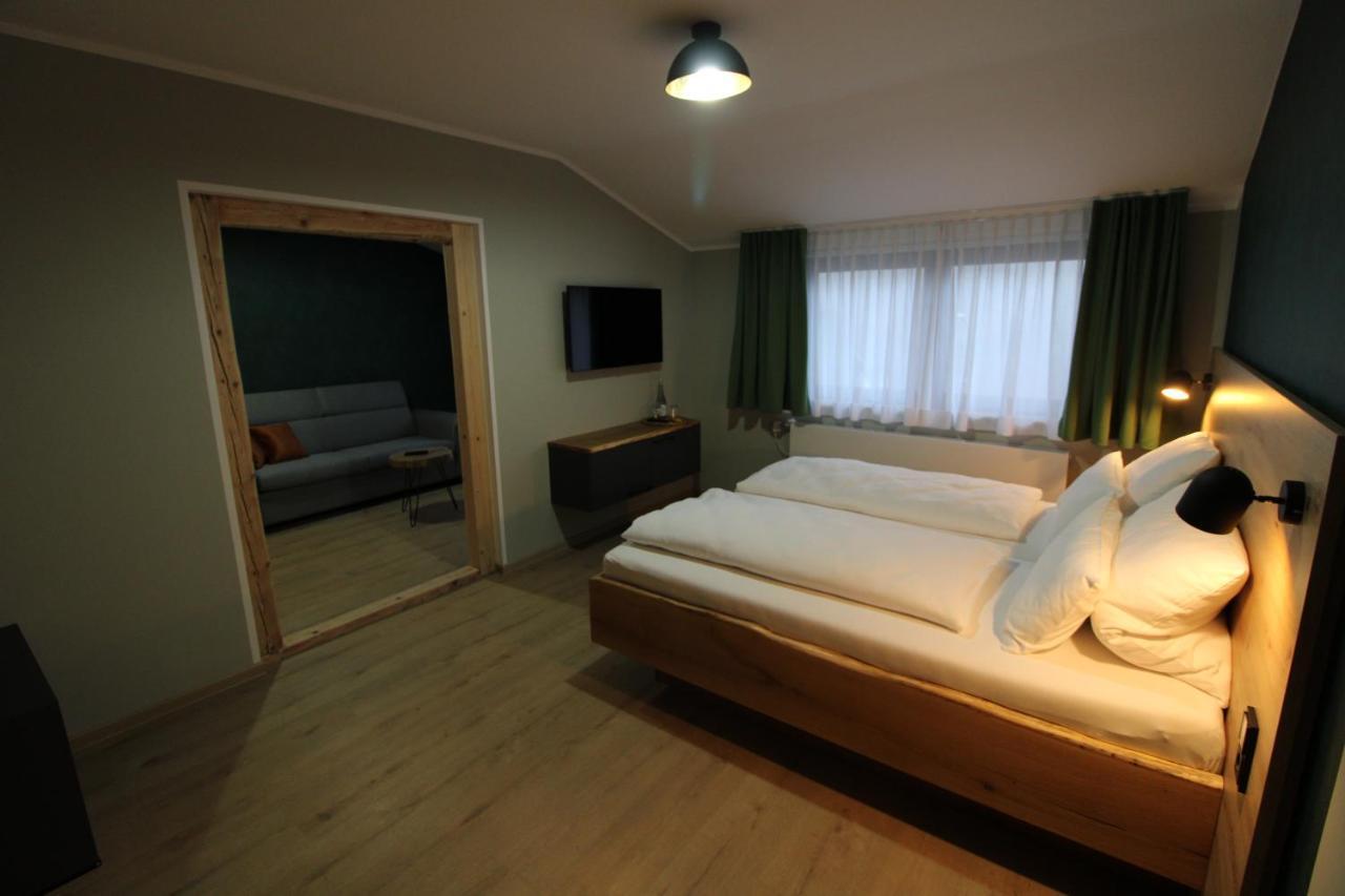 Der Hirsch Hotel Моншау Экстерьер фото