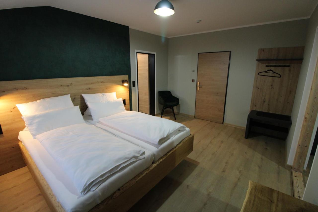 Der Hirsch Hotel Моншау Экстерьер фото