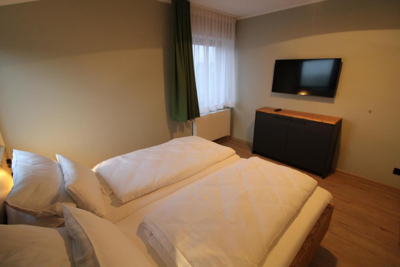Der Hirsch Hotel Моншау Экстерьер фото