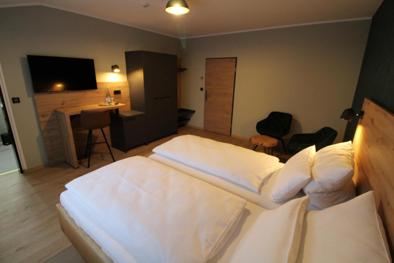 Der Hirsch Hotel Моншау Экстерьер фото