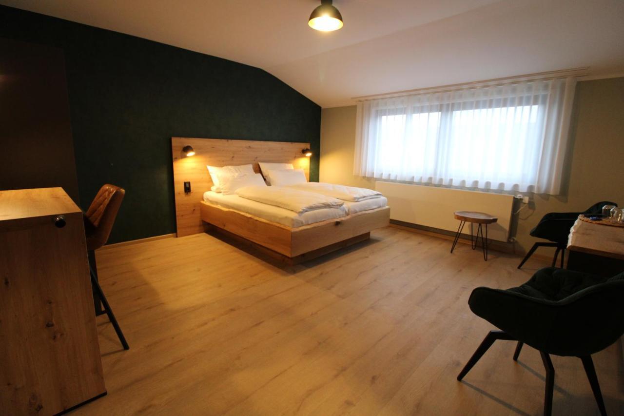 Der Hirsch Hotel Моншау Экстерьер фото