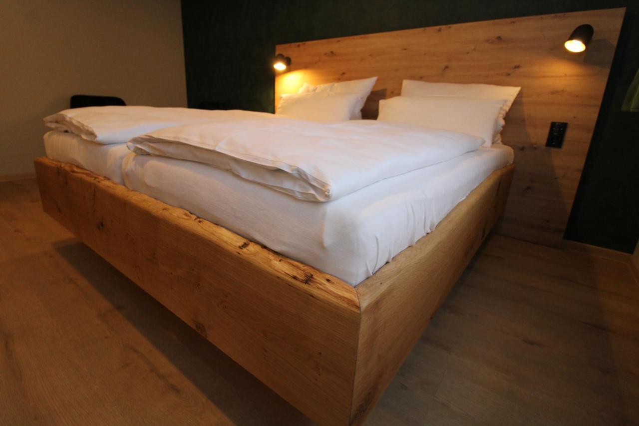 Der Hirsch Hotel Моншау Экстерьер фото