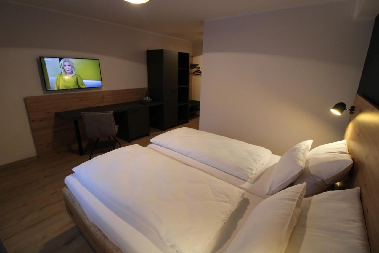 Der Hirsch Hotel Моншау Экстерьер фото