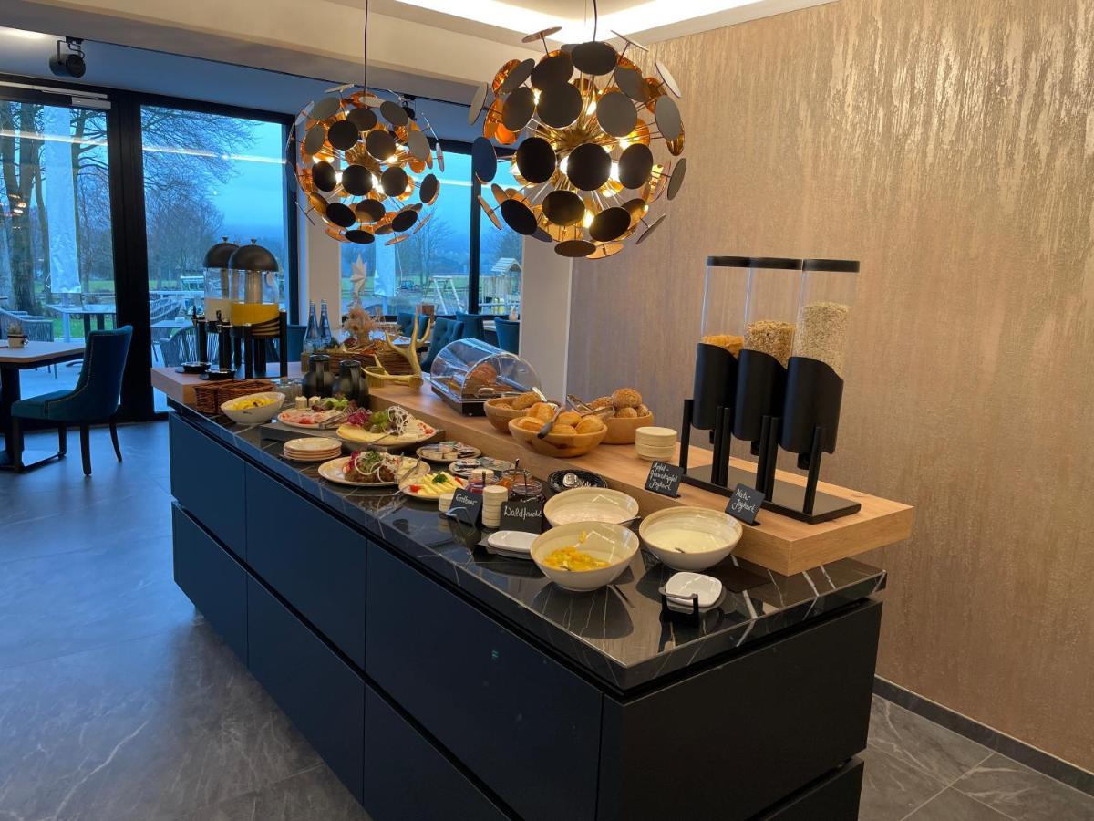 Der Hirsch Hotel Моншау Экстерьер фото