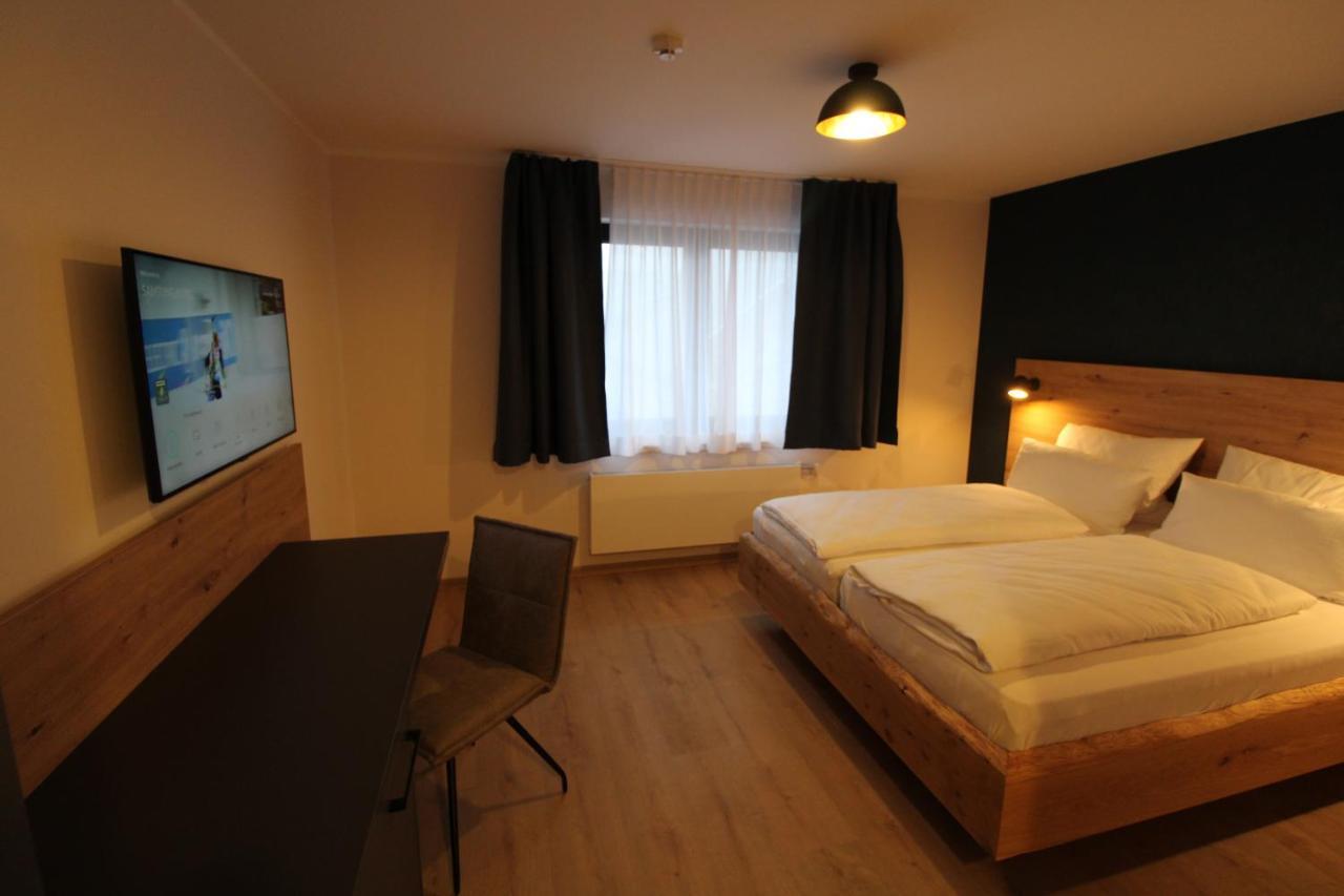 Der Hirsch Hotel Моншау Экстерьер фото