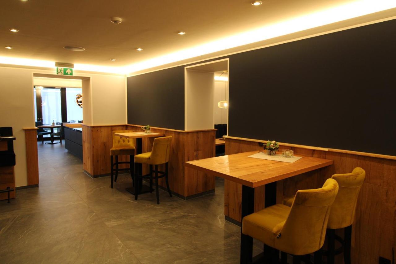 Der Hirsch Hotel Моншау Экстерьер фото